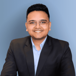 headshot of nikhil